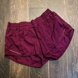 Lululemon Hotty Hot Short 2.5”